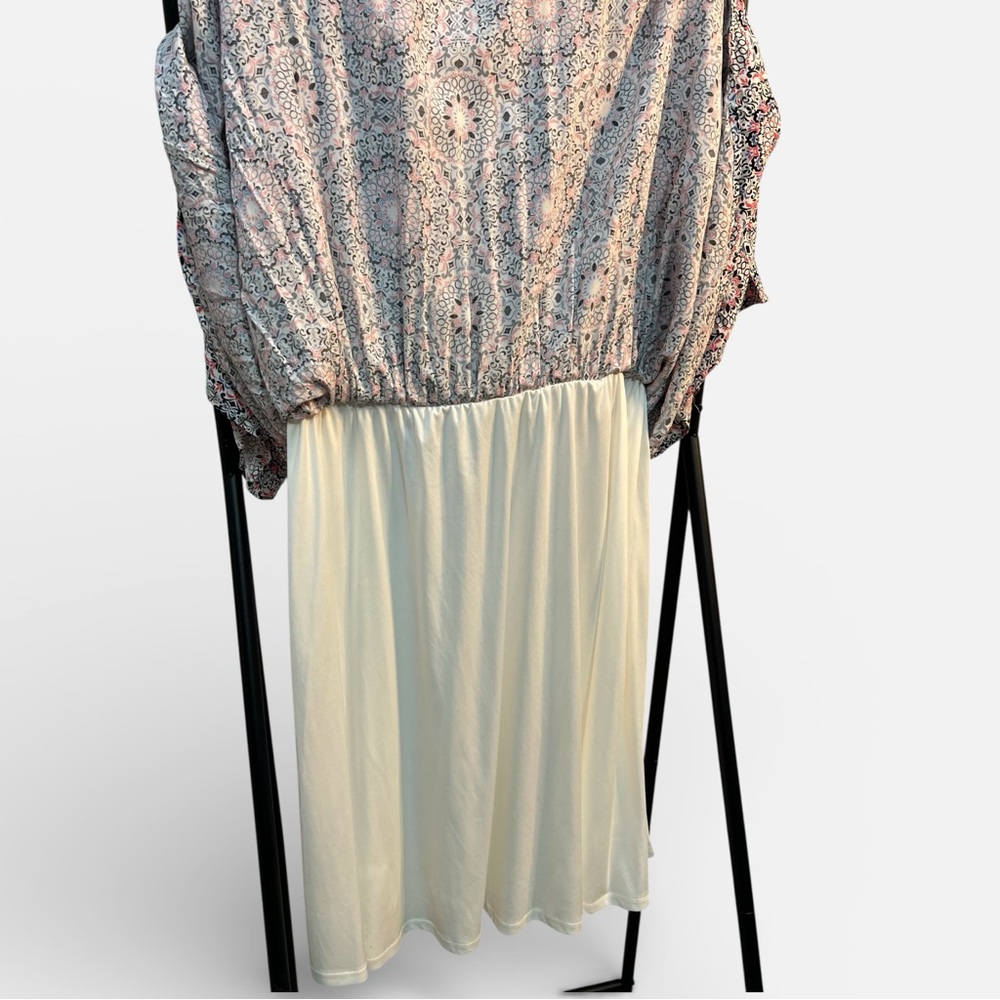 Torrid floral print challis strappy back dress with bell sleeves plus Sz. 1x - Picture 5 of 8